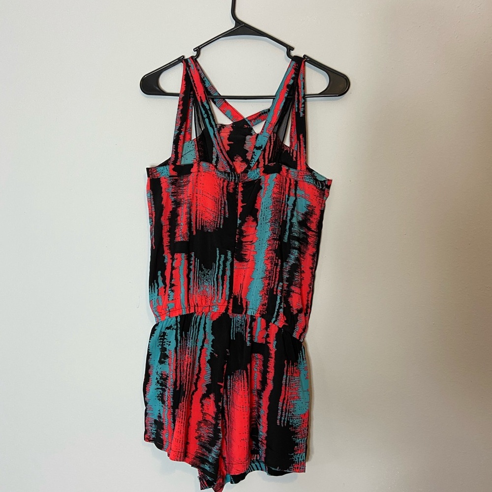 NWOT** Fabletics Liza Heat Wave Print XS Romper - Picture 7 of 8